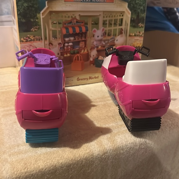 Barbie snow mobiles - Picture 3 of 3